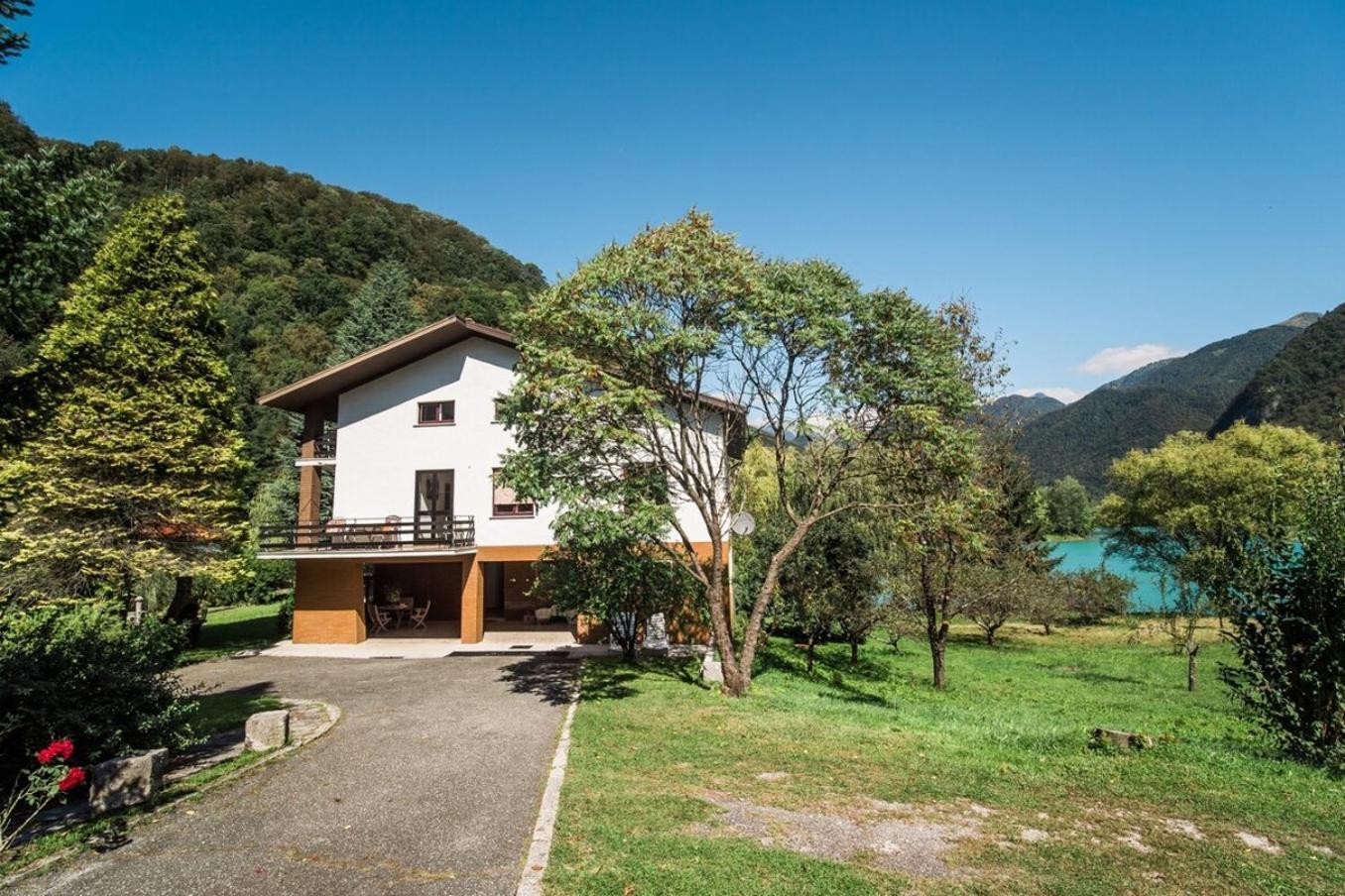 Vila Labod, Unique Villa At The Lake Most na Soči Exteriör bild