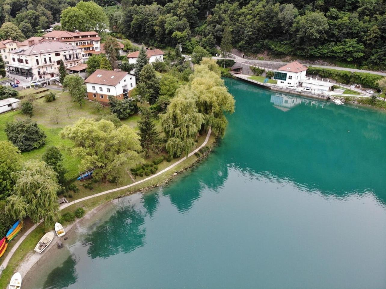 Vila Labod, Unique Villa At The Lake Most na Soči Exteriör bild