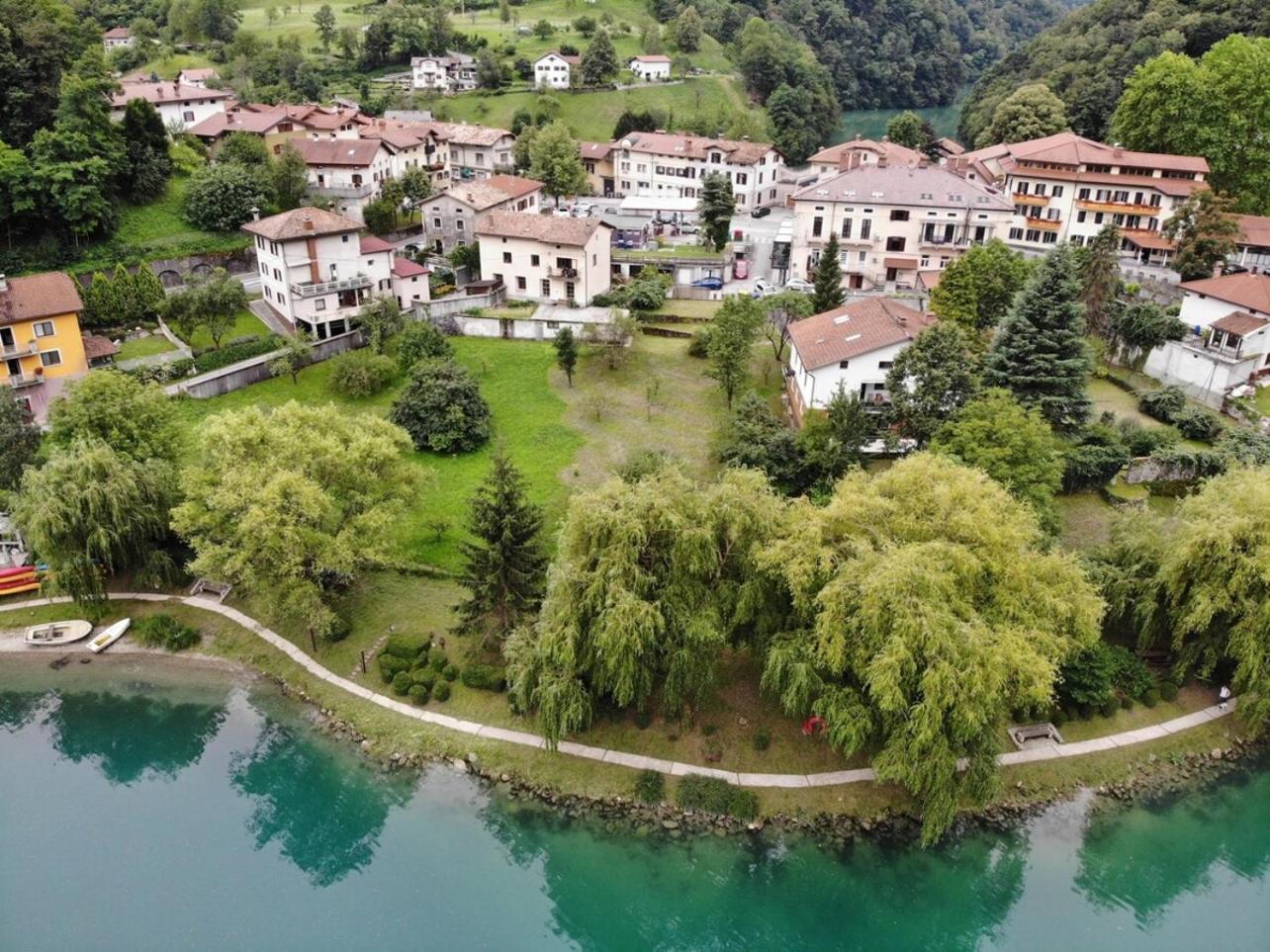 Vila Labod, Unique Villa At The Lake Most na Soči Exteriör bild